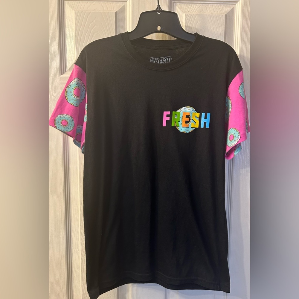 Fresh Laundry T shirt size M